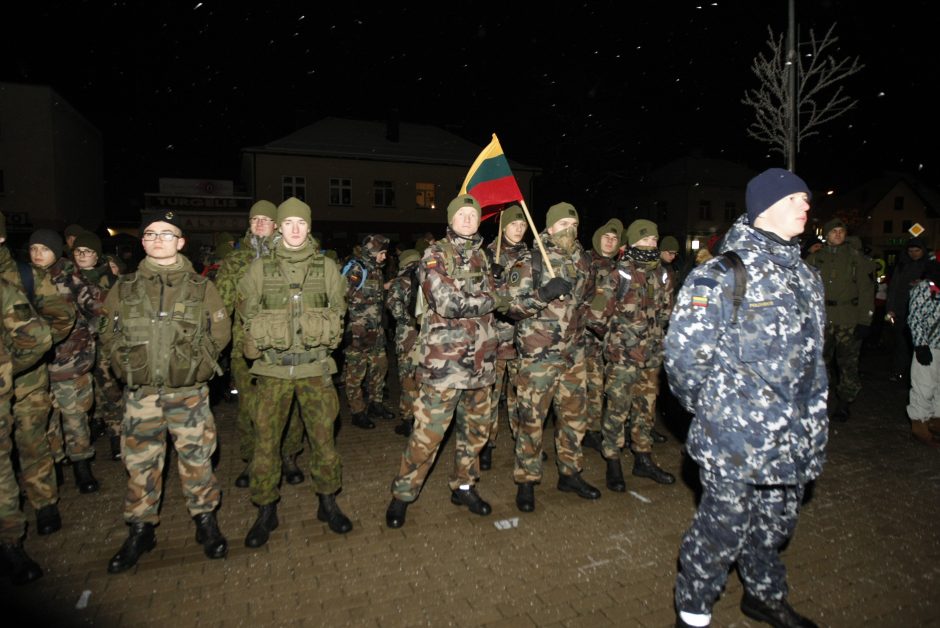 Sukilėlių keliais žengė tūkstantinė minia