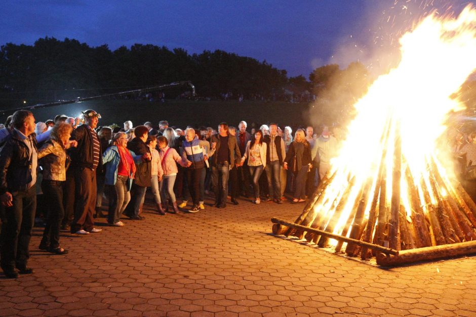 Paparčio žiedo ieškojo ir užsieniečiai