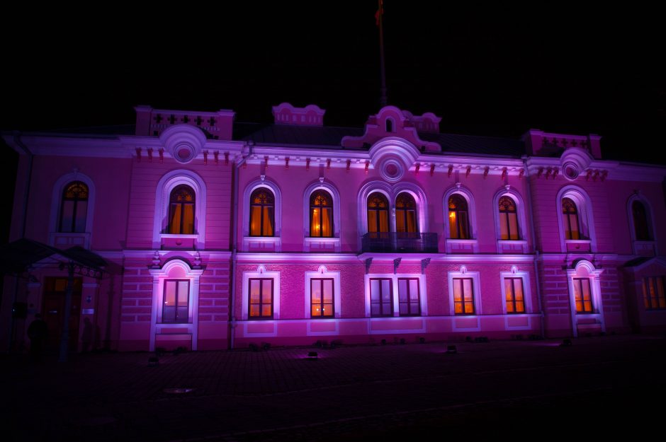 „Kauno šviesų festivalis“ tęsiasi: nušvito Istorinė prezidentūra