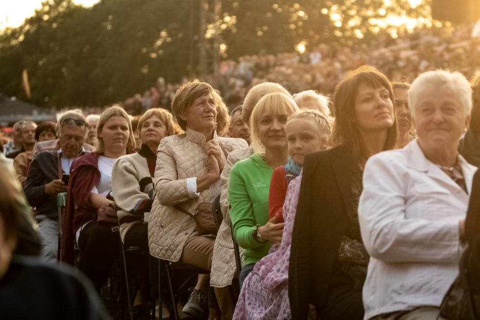 Tarp „Tautišką giesmę“ giedojusių keturių milijonų – tūkstančiai kauniečių balsų