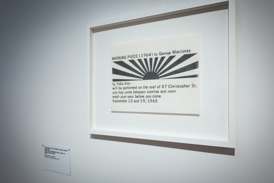 Retrospektyvinėje Y. Ono parodoje – kūriniai su instrukcijomis, dedikacija J. Mačiūnui