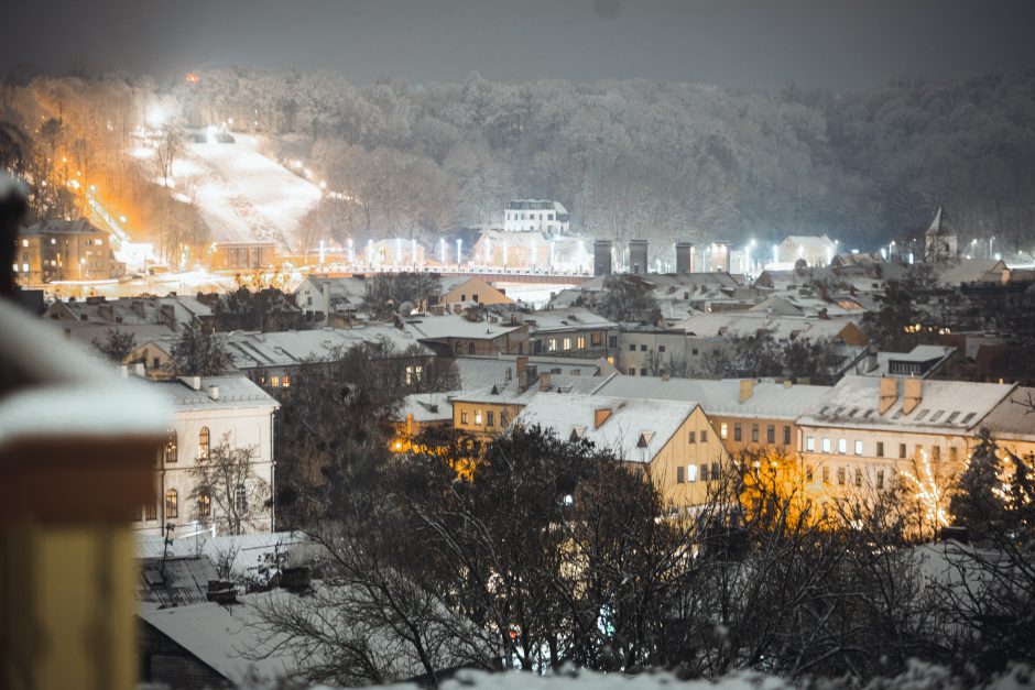 Kalėdinės dekoracijos papuošė Kauną