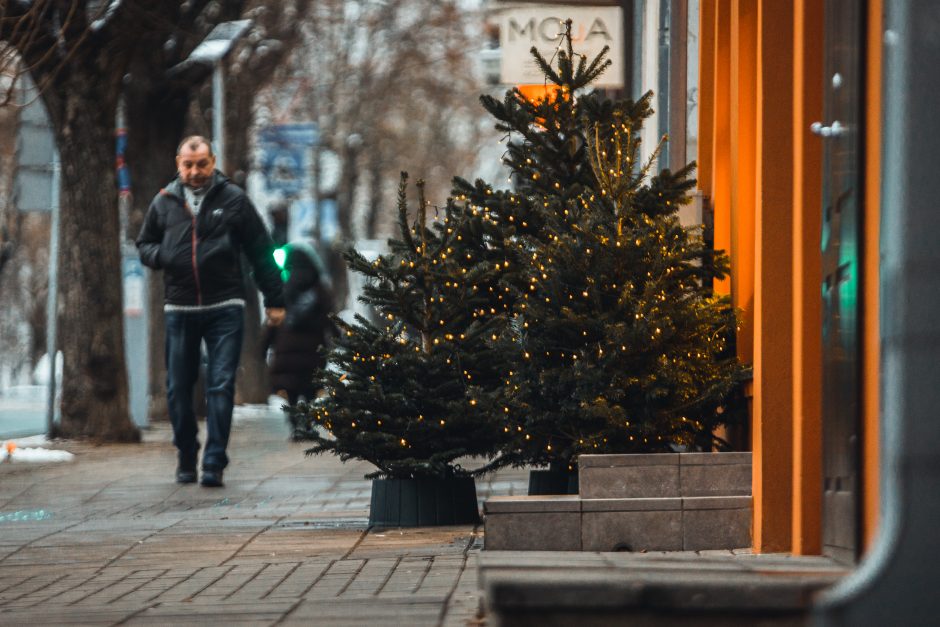 Kalėdinės dekoracijos papuošė Kauną