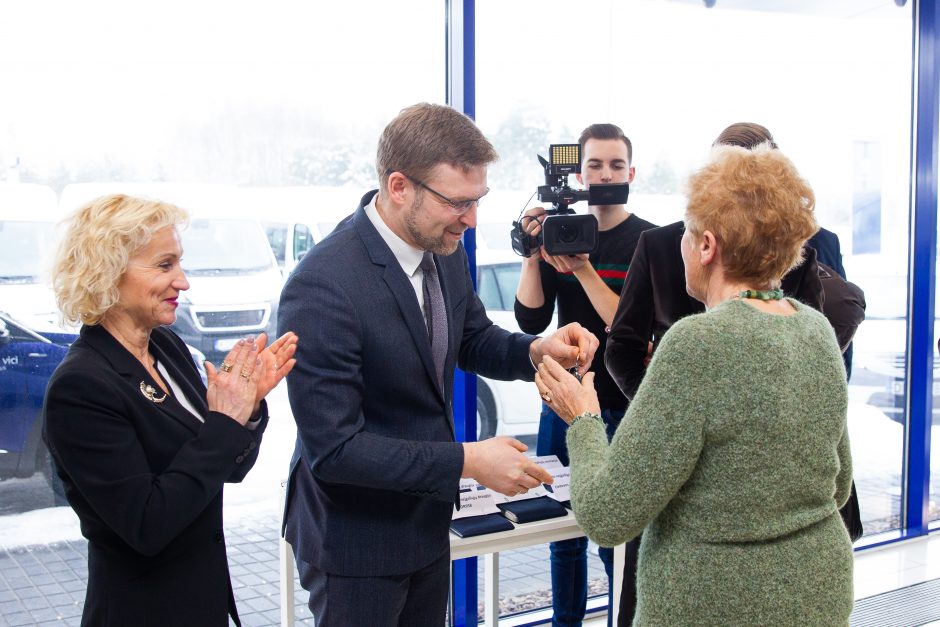 Savivaldybes pasieks neįgaliesiems pritaikyti autobusiukai