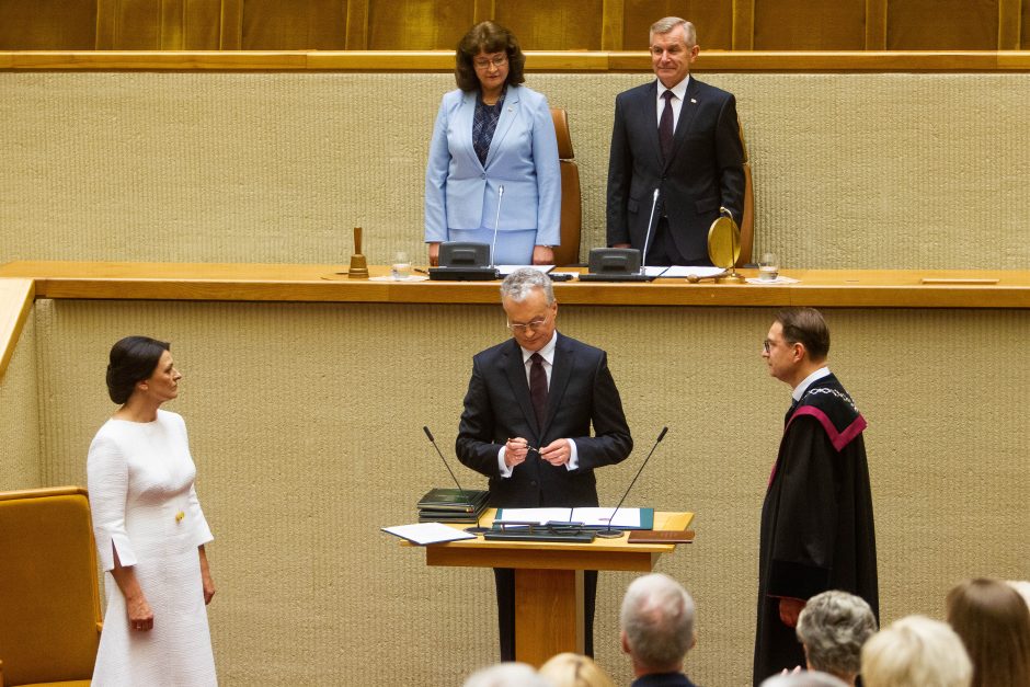 Seimo pirmininkas D. Grybauskaitei dėkojo už vertybinį stabilumą