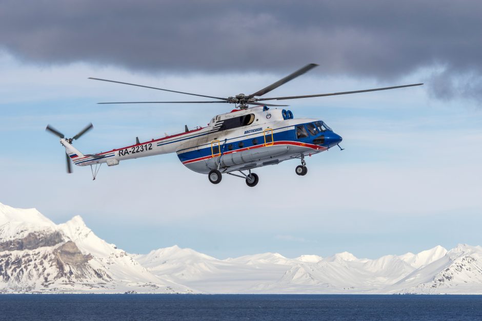 Dingęs rusų sraigtasparnis rastas Arkties vandenyno dugne