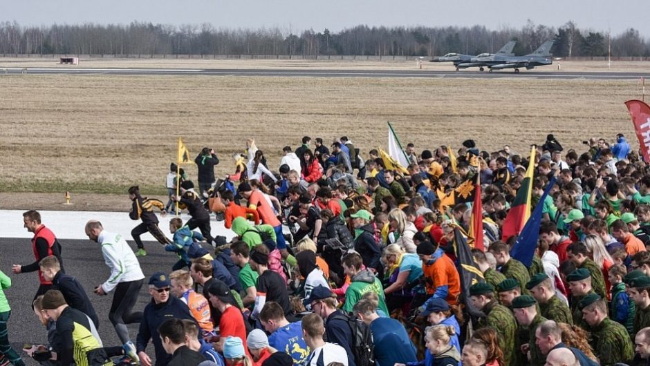 Bėgime kariniame oro uoste – beveik 6 tūkst. dalyvių