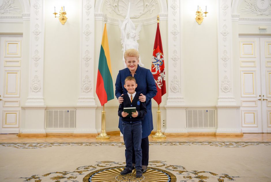 D. Grybauskaitė: Konstitucijos žinių reikia visiems