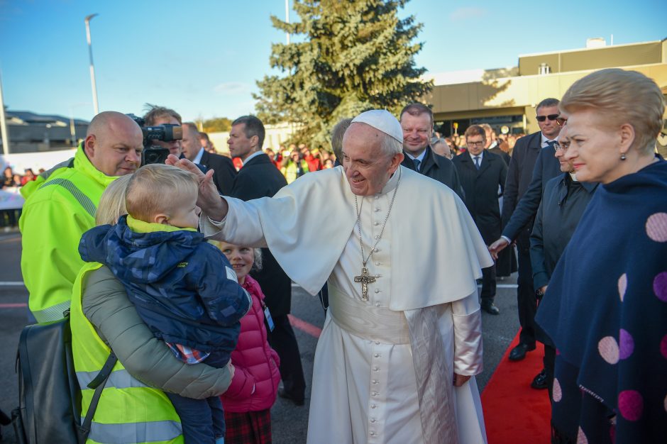 Popiežius Pranciškus atsisveikino su Lietuva