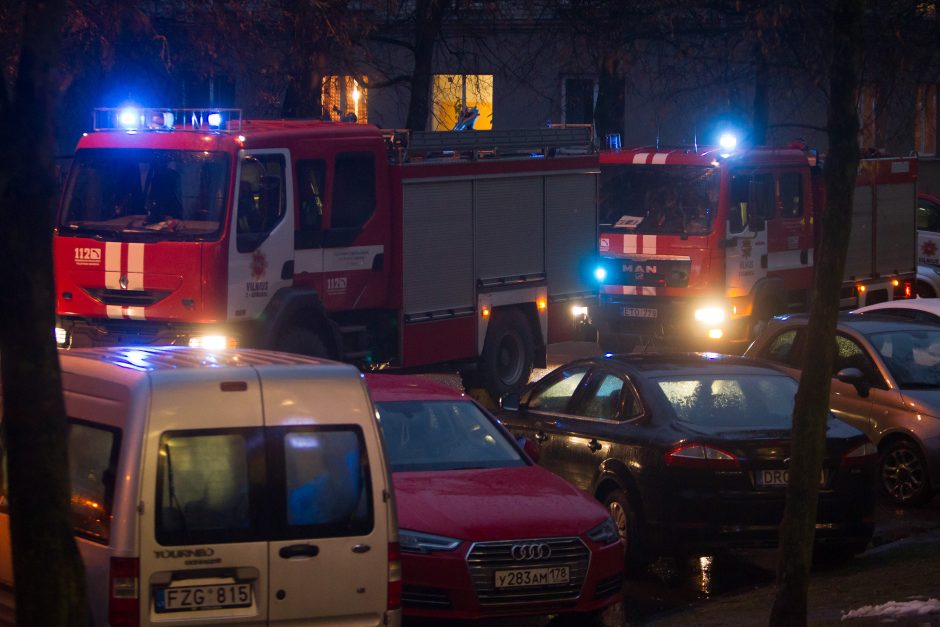 Naktį per gaisrą name Vilniaus centre žuvo vyras