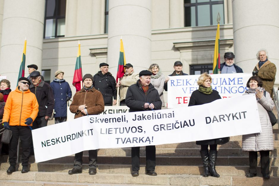 Vyriausybės politika – dauginti „paprašinių“ ir „pašalpinių“