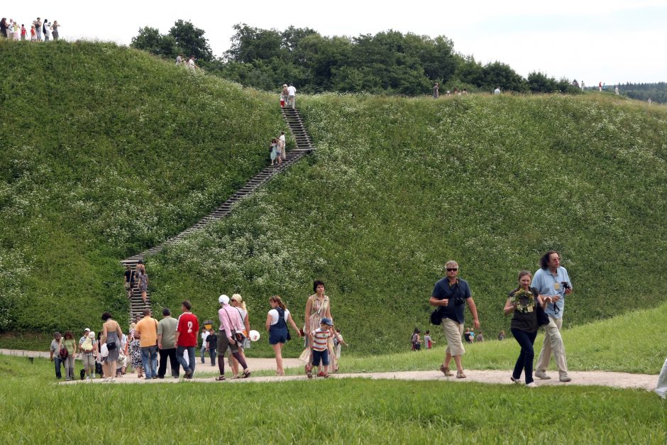 Kernavėje – tarptautinis eksperimentinės archeologijos festivalis