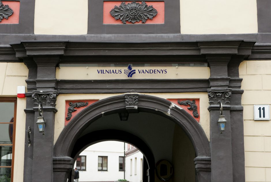 „Vilniaus vandenys“ dėl skolos ant „Vilniaus energijos“ siundo antstolius