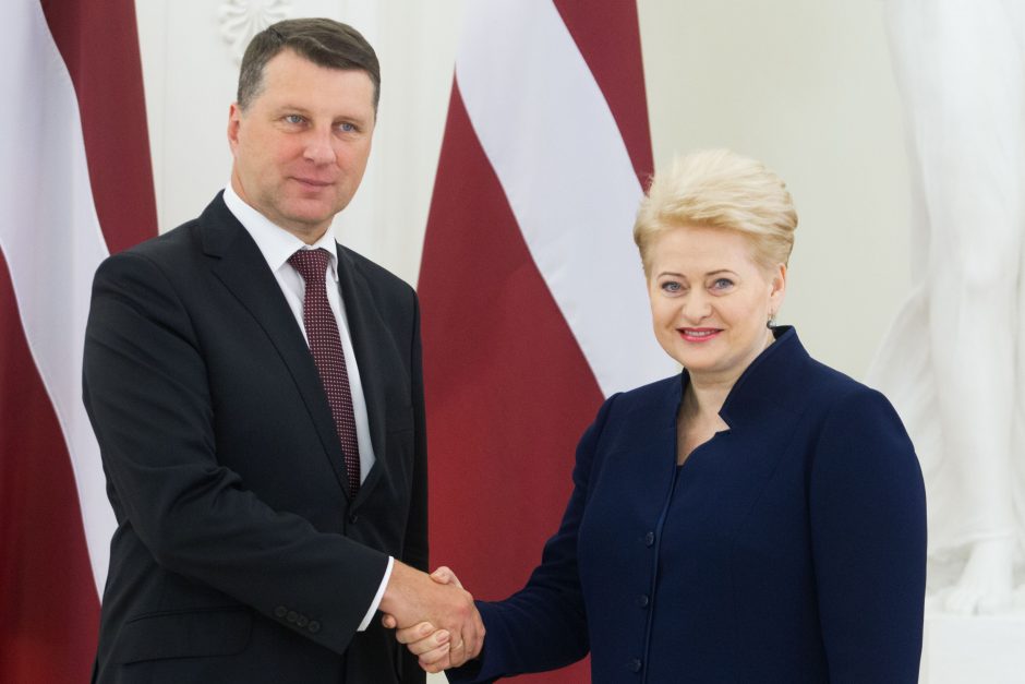 D. Grybauskaitė pasveikino kaimynus latvius Nepriklausomybės dienos proga