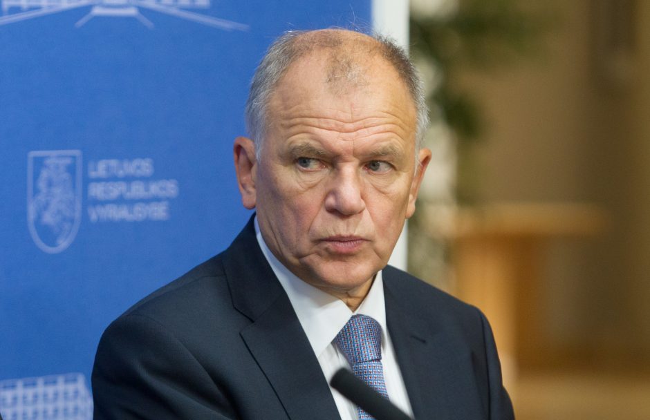 V. Andriukaitis žeria kritiką Seimui dėl neryžtingos kovos su alkoholiu