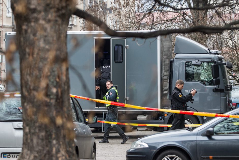 Specialiosios tarnybos sulėkė prie Operos ir baleto teatro