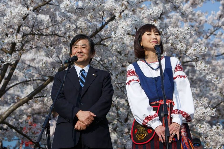 Tarp sakurų žiedų skambėjo japonų ir lietuvių liaudies dainos