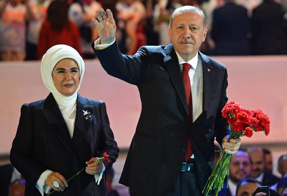Turkijos prezidentas R. T. Erdoganas dar labiau išplėtė savo galias