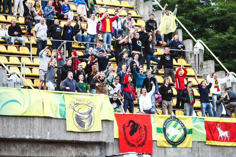 Olandų futbolininkai pergalę 2:3 išplėšė paskutinę akimirką (komentarai)