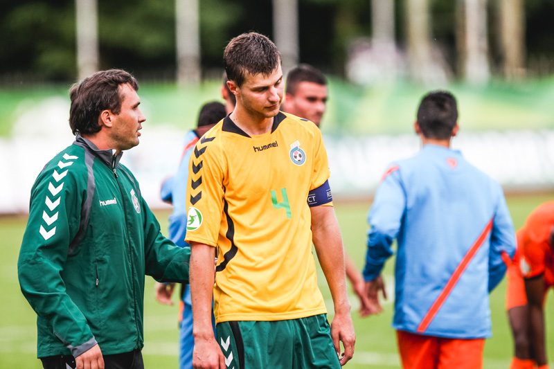 Olandų futbolininkai pergalę 2:3 išplėšė paskutinę akimirką (komentarai)