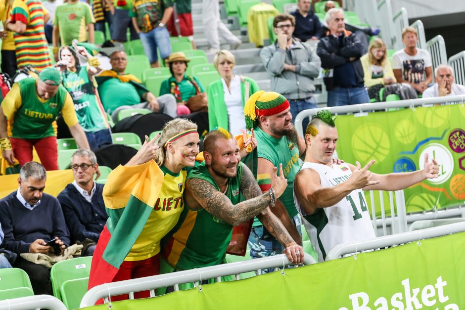 Lietuvos rinktinė po 6 metų pertraukos pateko į Europos čempionato pusfinalį!
