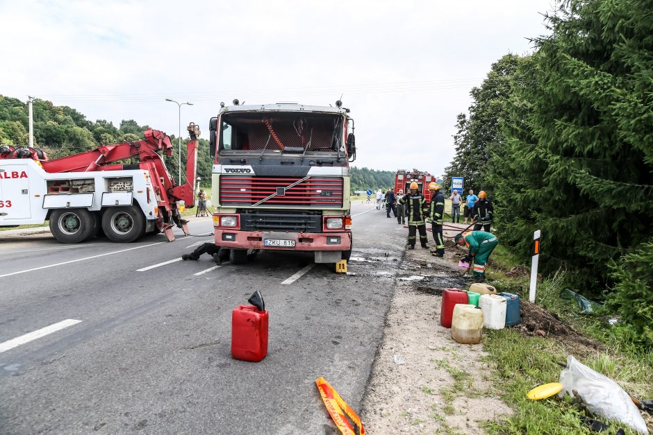 Lapėse apsivertė specialusis 