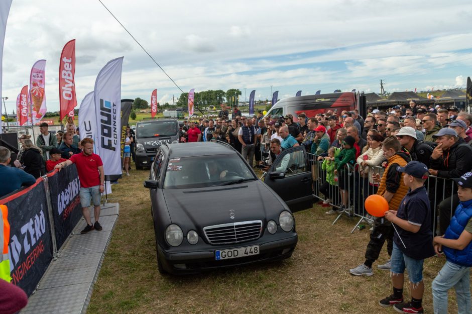 „Aurum 1006 km lenktynėms“ akomponuos ir kurtinantis decibelų drag‘as