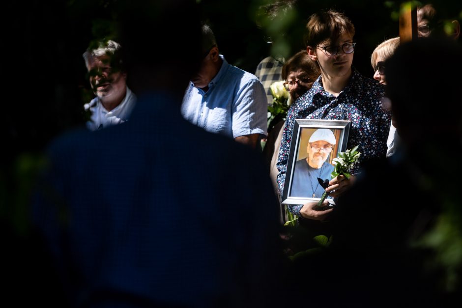 Rašytojo L. Jakimavičiaus laidotuvės