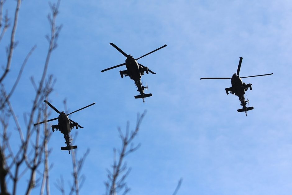 Karinių oro pajėgų bazėje Šiauliuose bus atidarytas sraigtasparnių aptarnavimo angaras