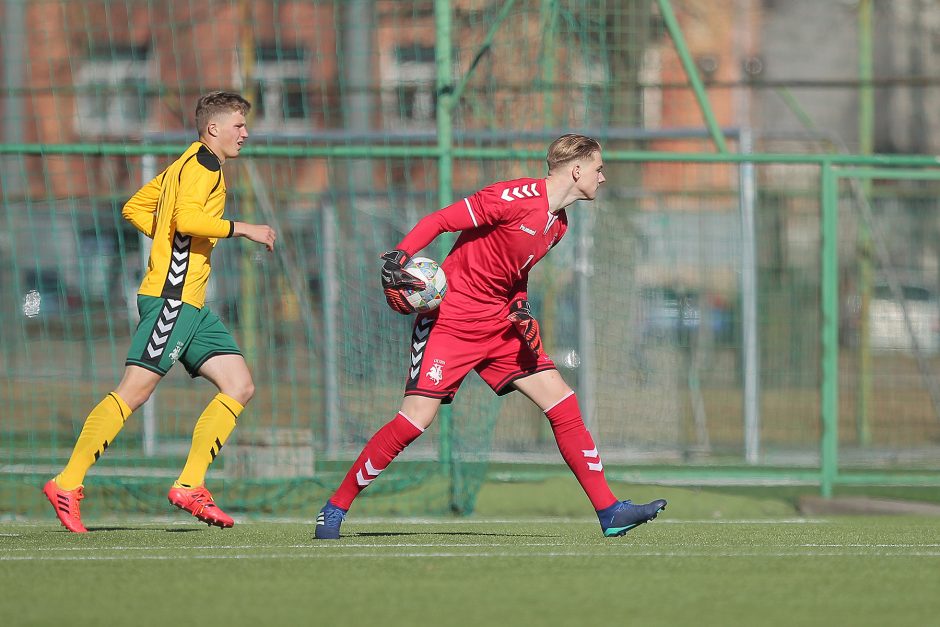 Lietuvos jaunimo futbolo rinktinė nugalėjo Kauno „Stumbrą“