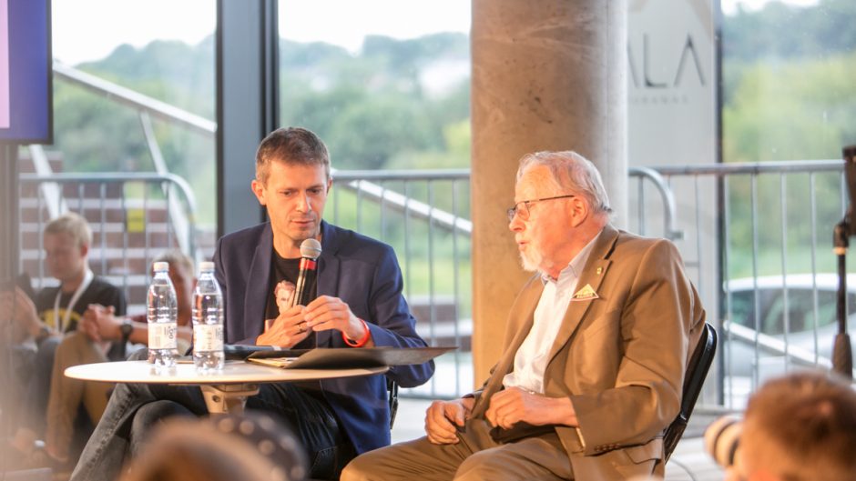 „Laisvės pikniko“ dalyviai prof. V. Landsbergį pasitiko aplodismentais