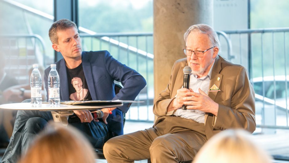 „Laisvės pikniko“ dalyviai prof. V. Landsbergį pasitiko aplodismentais