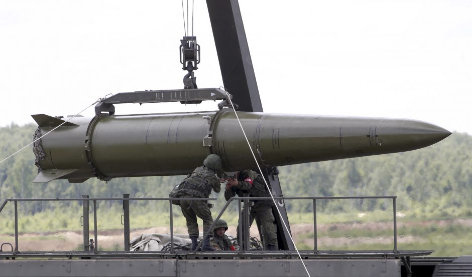 Kaliningrado srityje Rusija pradėjo karines pratybas su „Iskander“ raketomis