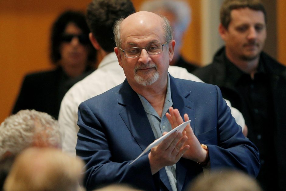 Po pasikėsinimo į S. Rushdie išaugo jo knygų pardavimai