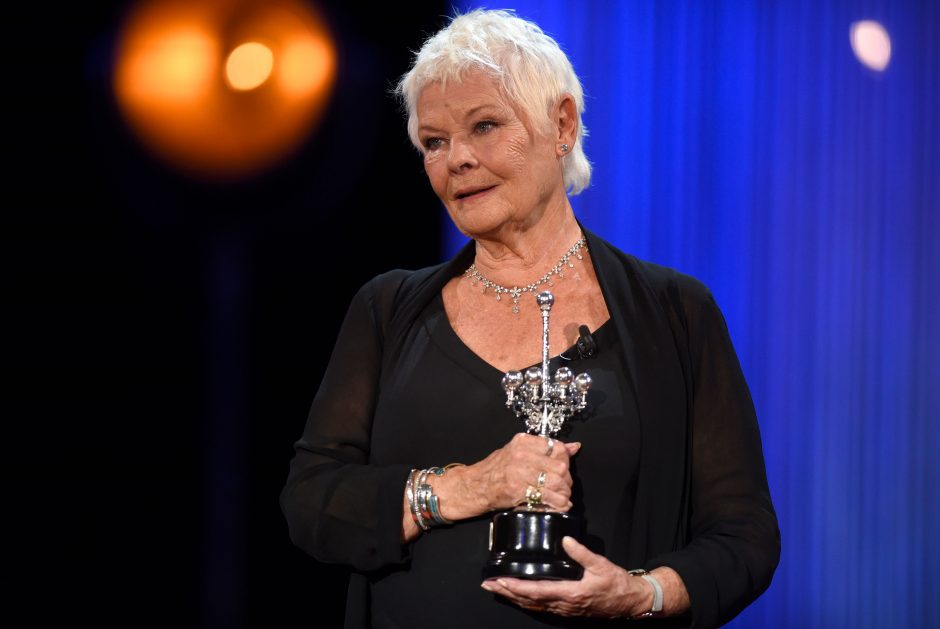 Britų aktorė J. Dentch apdovanota už viso gyvenimo pasiekimus