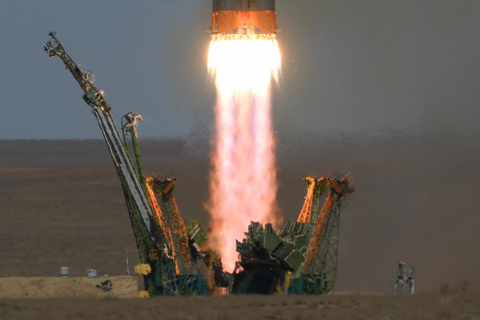 Rusijos erdvėlaivis su astronautais avariniu būdu nusileido Kazachstane