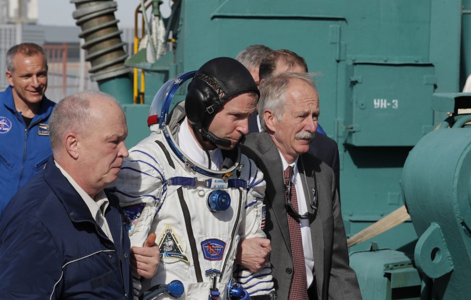 Rusijos erdvėlaivis su astronautais avariniu būdu nusileido Kazachstane