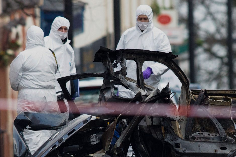 Šiaurės Airijoje prie teismo rūmų sprogo automobilyje padėta bomba
