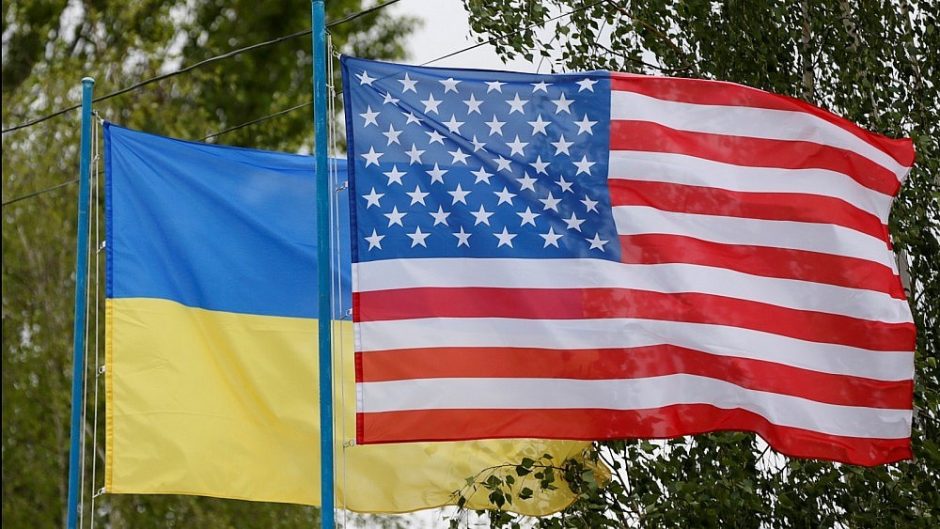 JAV ragina ukrainiečių policiją ištirti išpuolius prieš romus