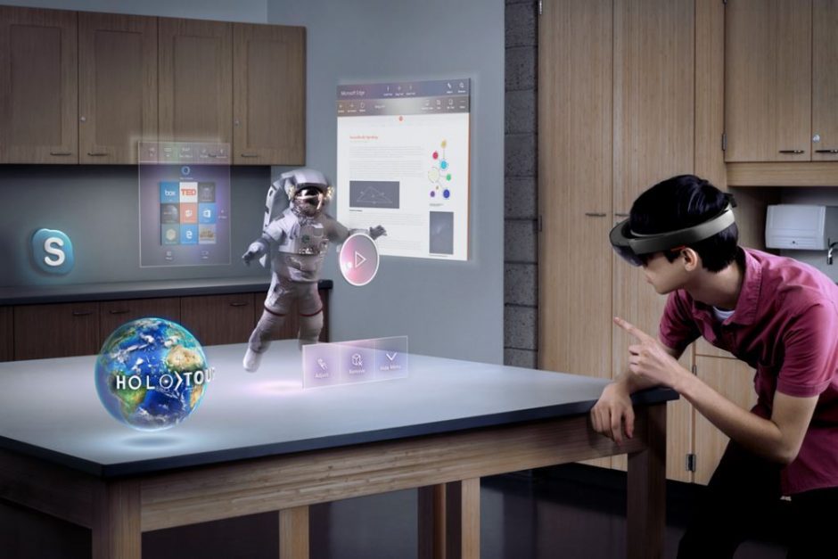 Holografinis kompiuteris „Microsoft HoloLens“ atkeliavo į Lietuvą