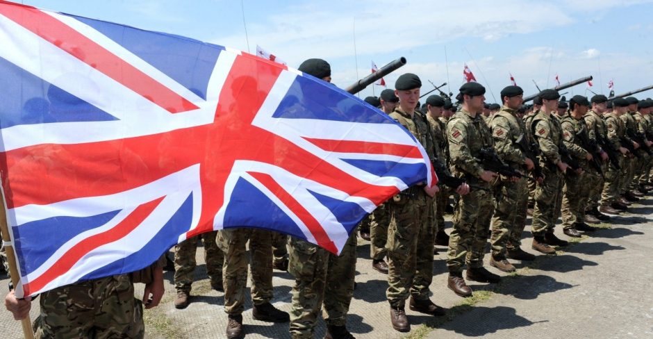 Britų parlamentarai apkaltino Gynybos ministeriją nemokšišku finansiniu planavimu