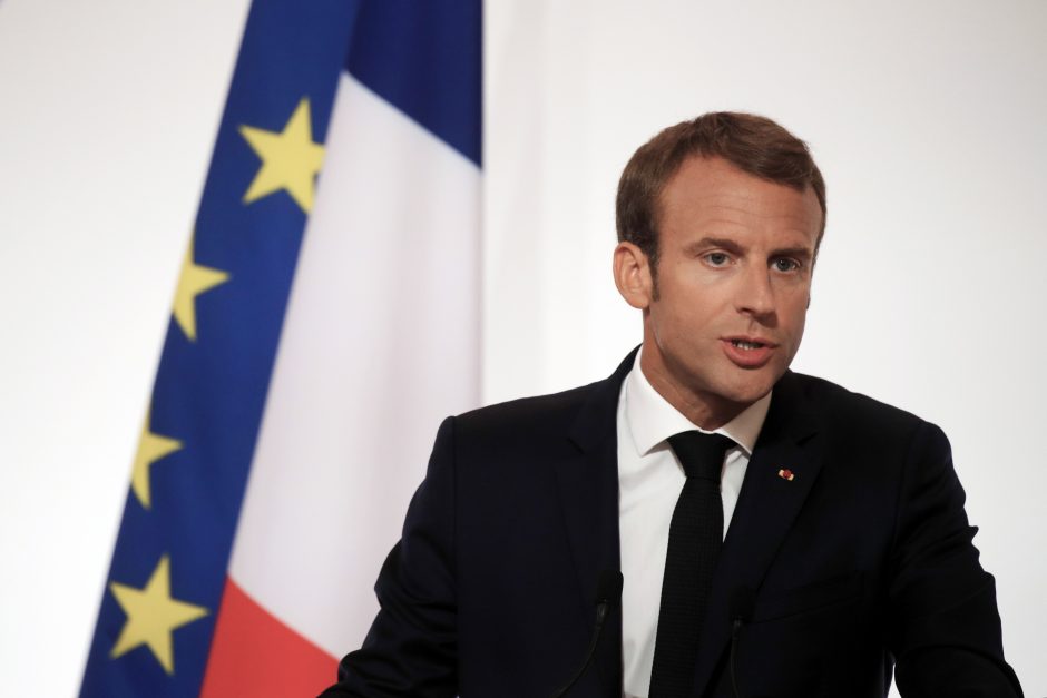 Prancūzija žada mažinti mokesčius nežlugdydama biudžeto