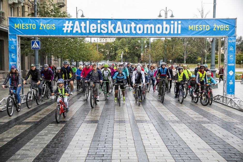 Vilnius kvietė į miesto žygį – dviračiais, paspirtukais, viešuoju transportu