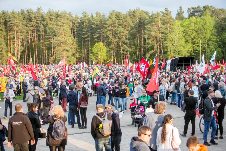 Aiškinamasi, kas sukūrė melagieną apie kariuomenės dalyvavimą „Šeimų marše“