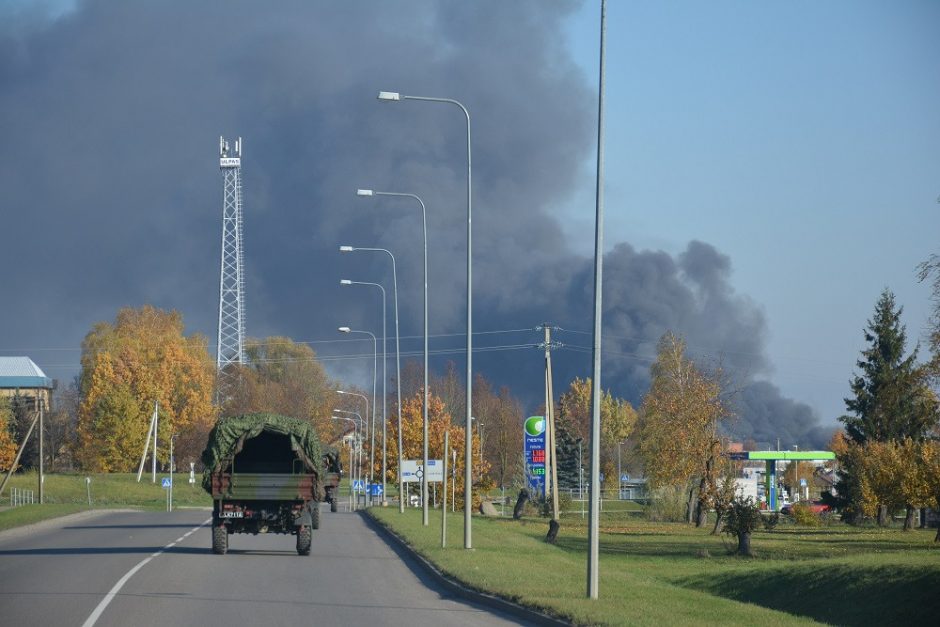 Ekstremali padėtis dėl gaisro gamykloje paskelbta ir Alytaus rajone