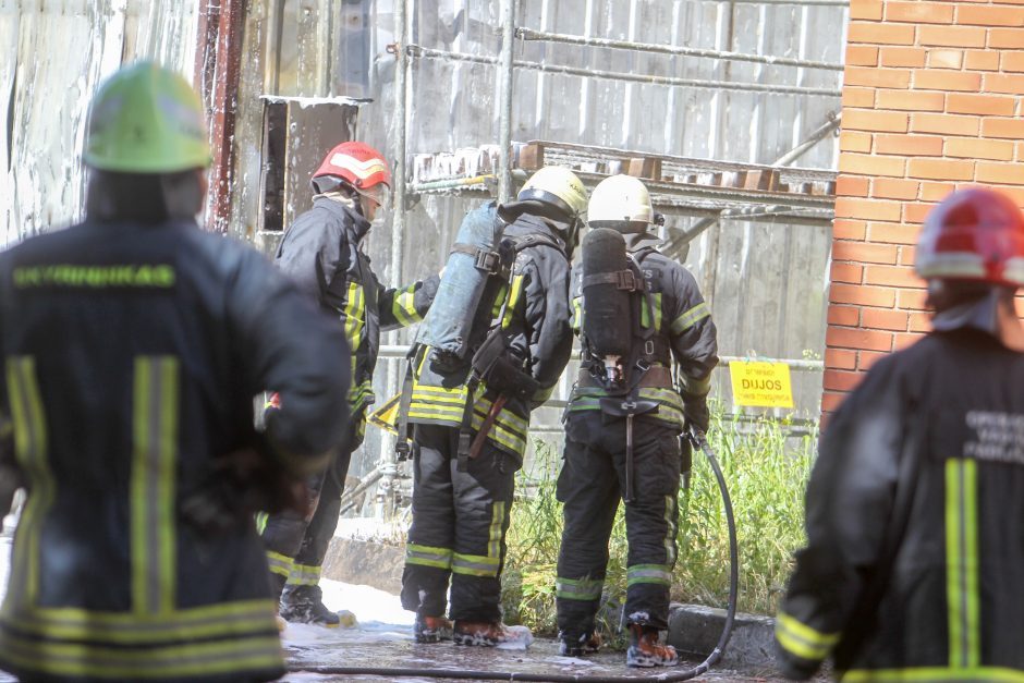 Šiaulių rajone supleškėjo audinių ferma, įtariamas tyčinis padegimas