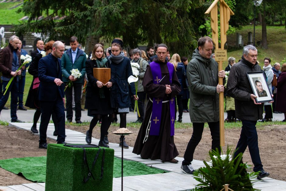 V. Šerėnas atgulė amžinojo poilsio