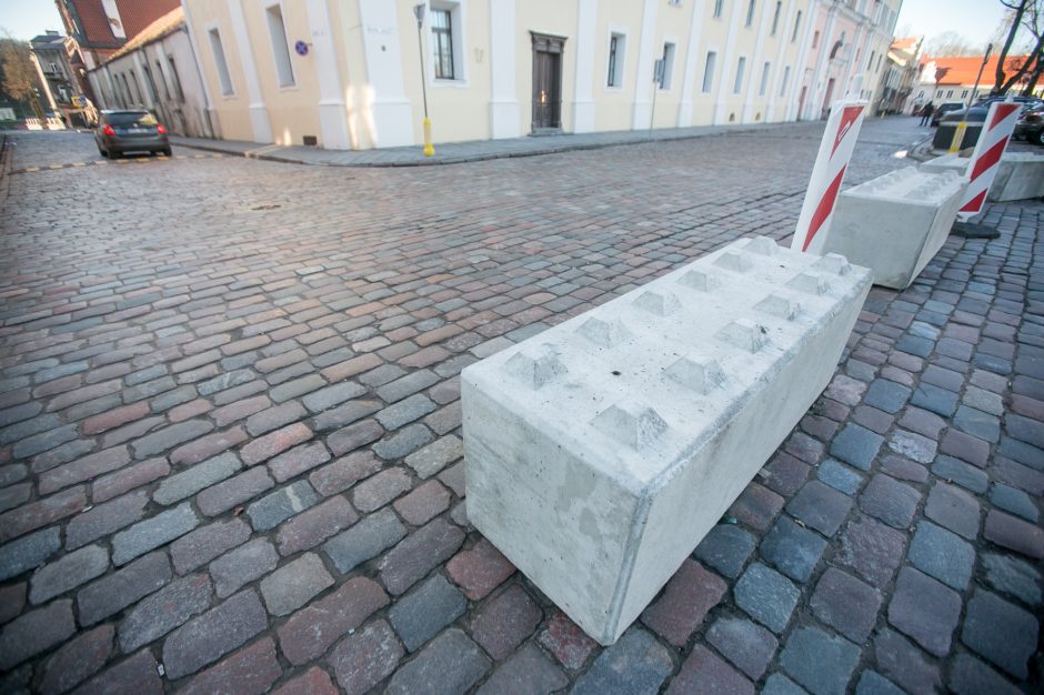 Rotušės aikštėje – eismo pokyčiai: vairuotojai sukti ratų čia negalės