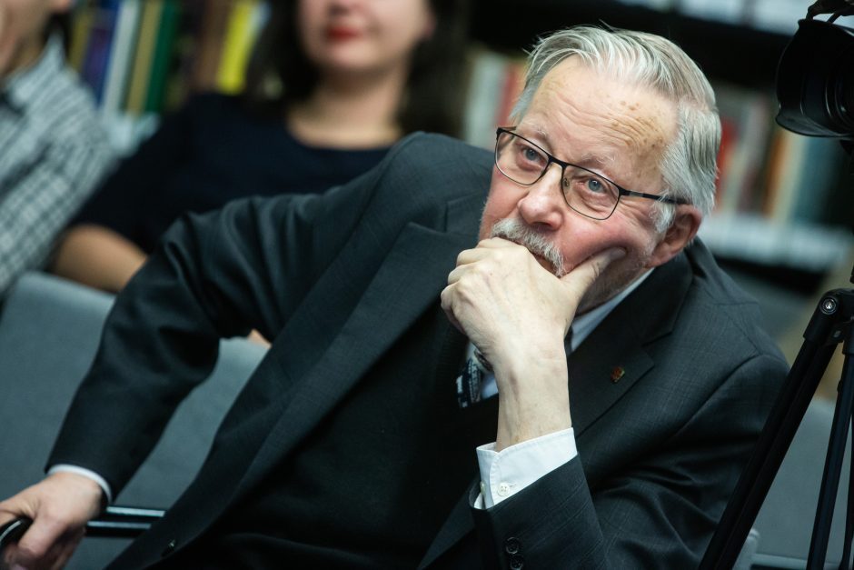 V. Landsbergis: koronavirusas ne amžinas, o „astrovirusą“ turėsime labai ilgai