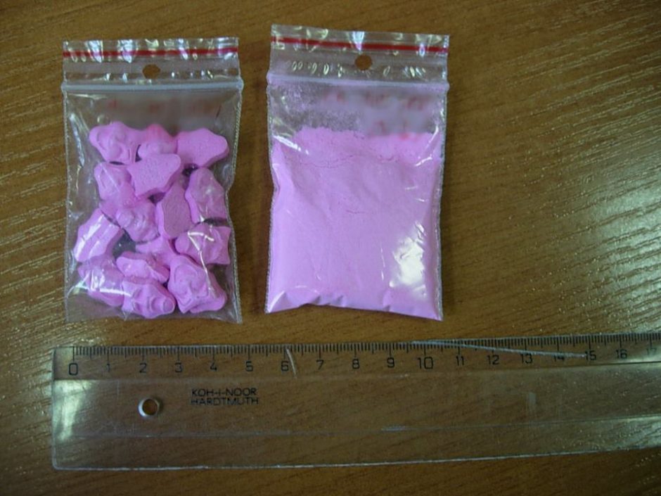 Per kratą raseiniškio namuose rastas visas narkotikų ir vaistų „arsenalas“